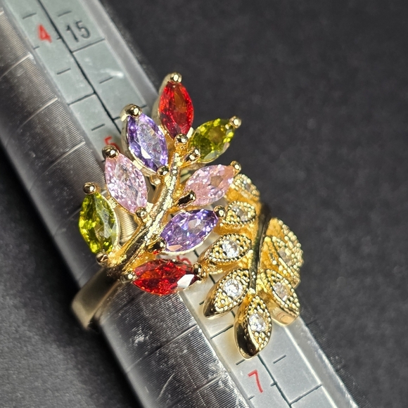🌿 Gold-Filled Multicolor Leaf Wrap Ring – Size 6 🌿 - Picture 5 of 6